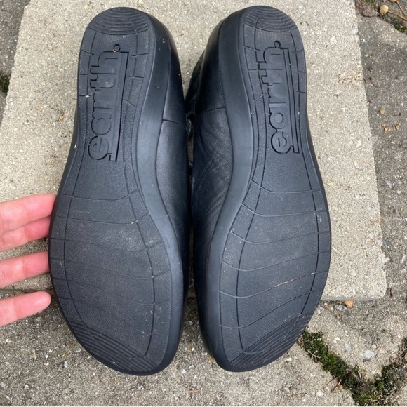 Earthshoe Black Mary Jane - Picture 4 of 6